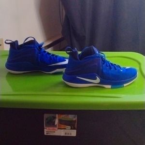 Men's Nike Lebron Zoom Witness Shoes Size 10